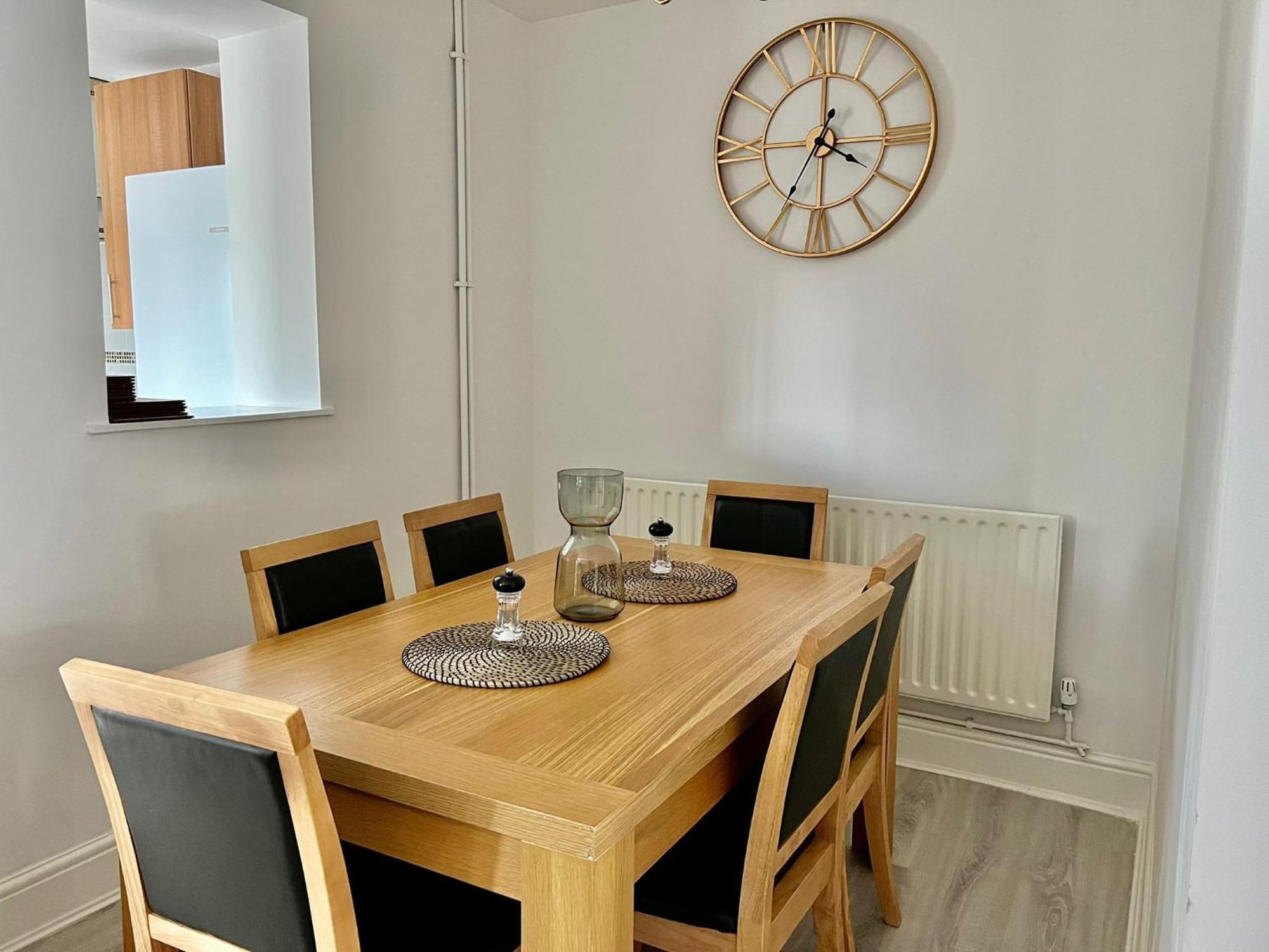 Executive 3 Bedroom Port Talbot Town Centre Margam Sleeps 7 Esterno foto