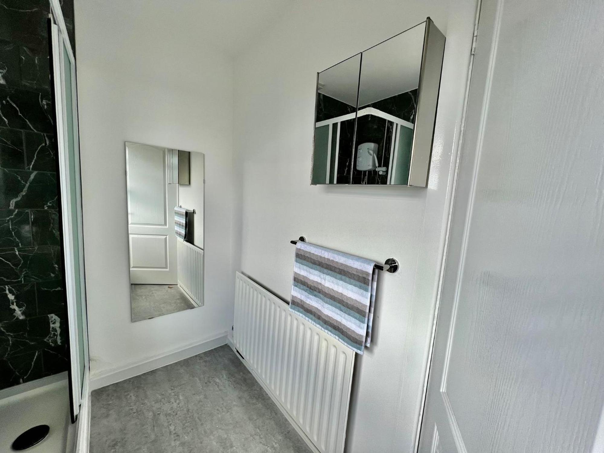 Executive 3 Bedroom Port Talbot Town Centre Margam Sleeps 7 Esterno foto